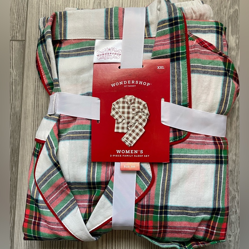 NEW christmas pajamas set from Target